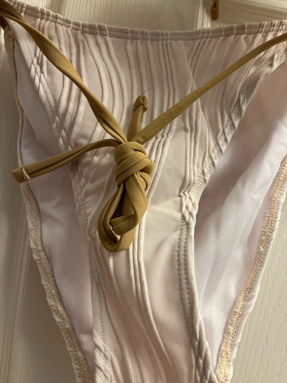 Off White Ribbed Lace-Up Bikini with Tan and Silver Accents 3 Piece Small New - Picture 3 of 10